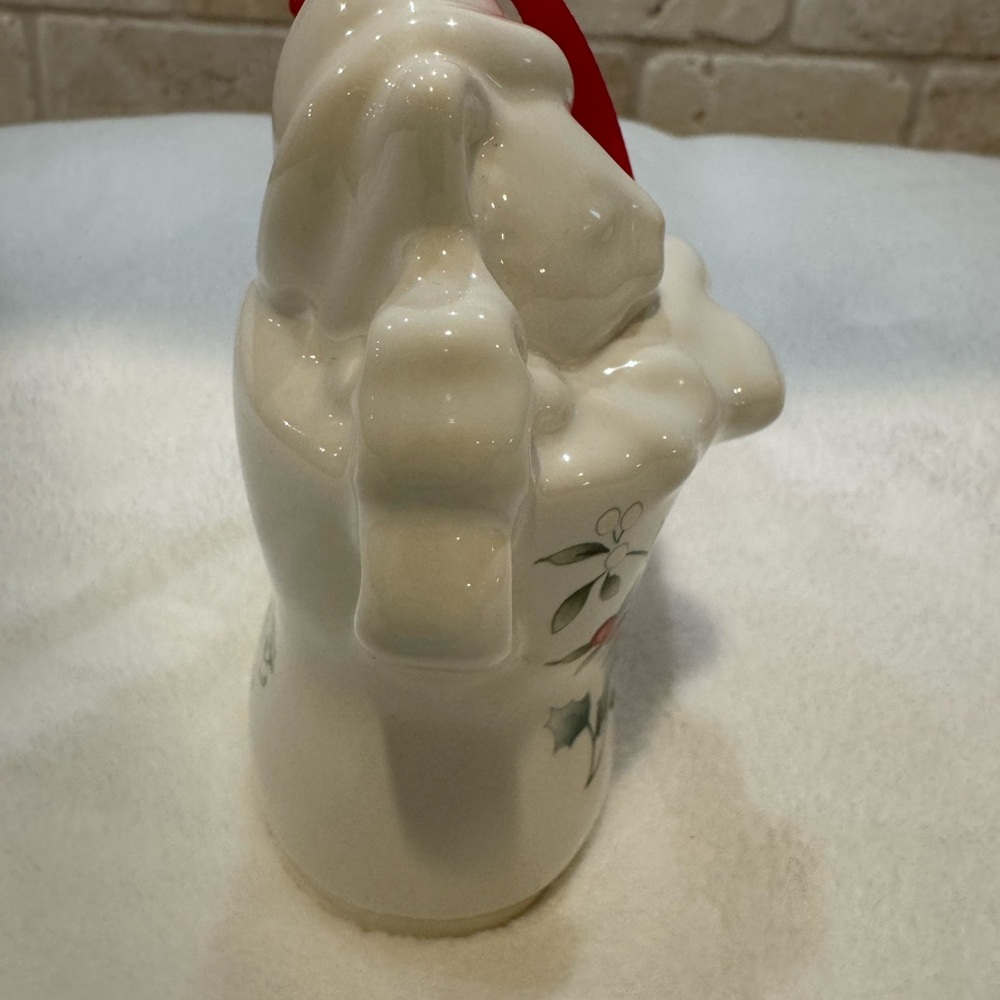 Pfaltzgraff Winterberry Christmas 1997 Cat/Stocking Bell with Original Box - Picture 4 of 11